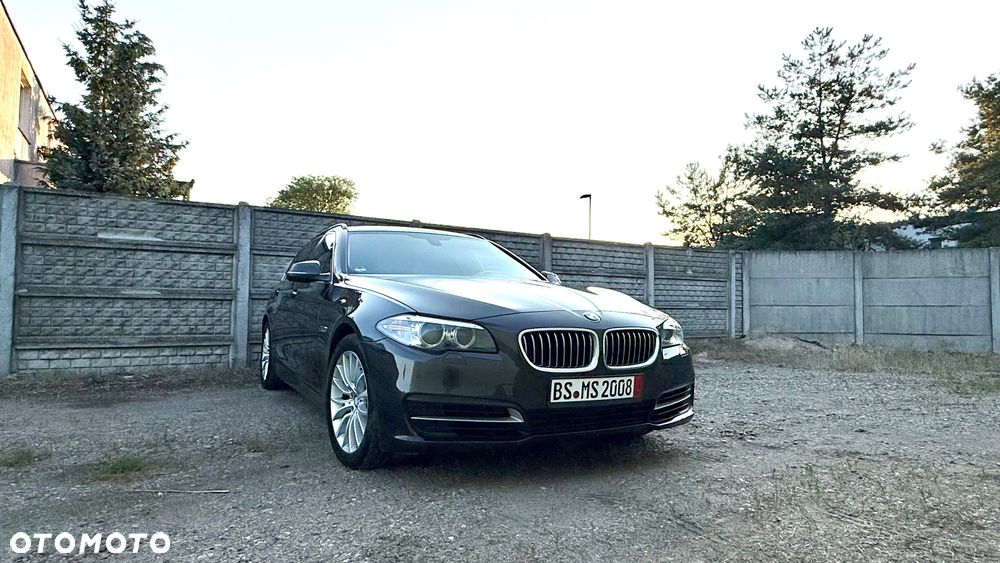 BMW Seria 5 525d - 24