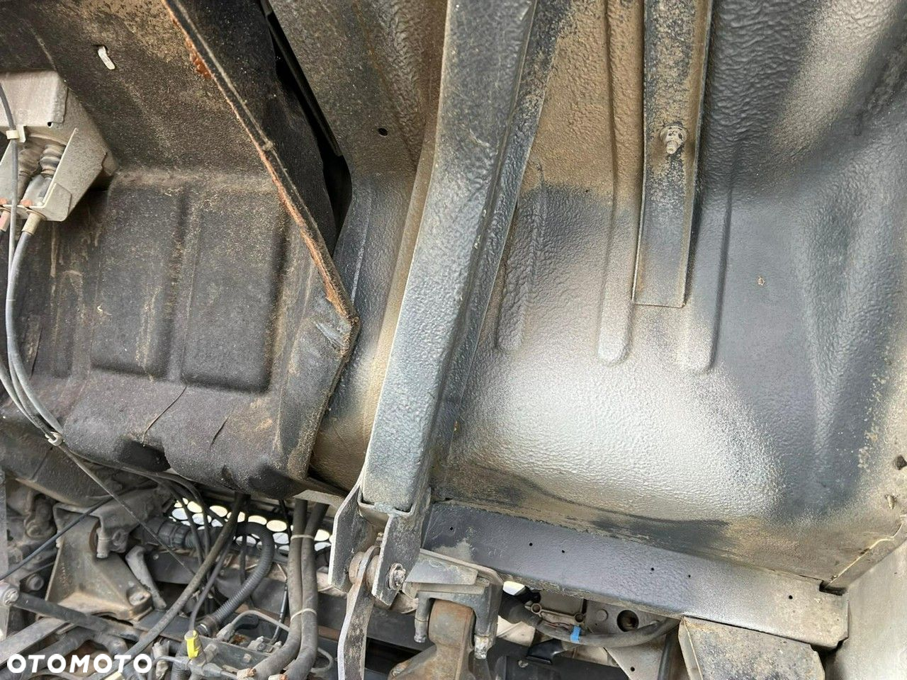 Nissan Atleon - 30
