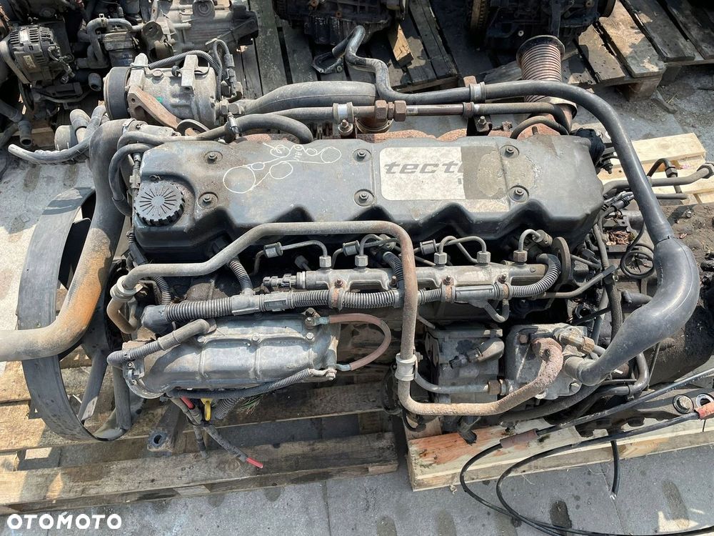 iveco eurocargo 5.9 tector 250km Euro 5 2008r silnik kompletny F4AE3681D - 2