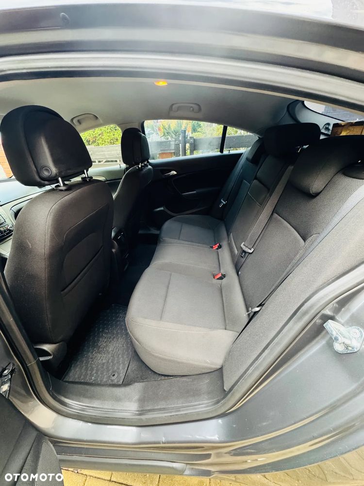 Opel Insignia 1.6 - 5