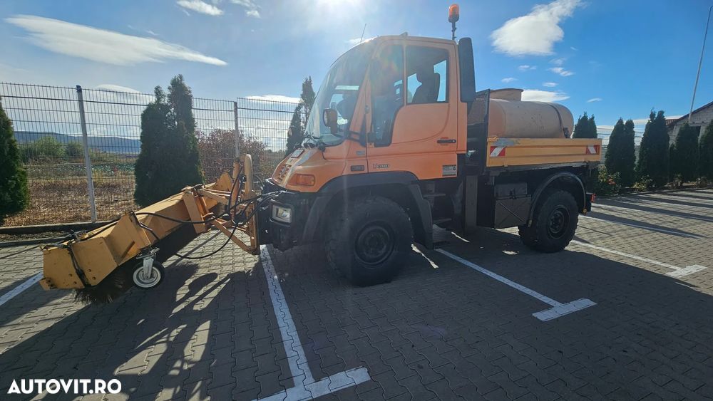 Mercedes-Benz Unimog U300 - 1