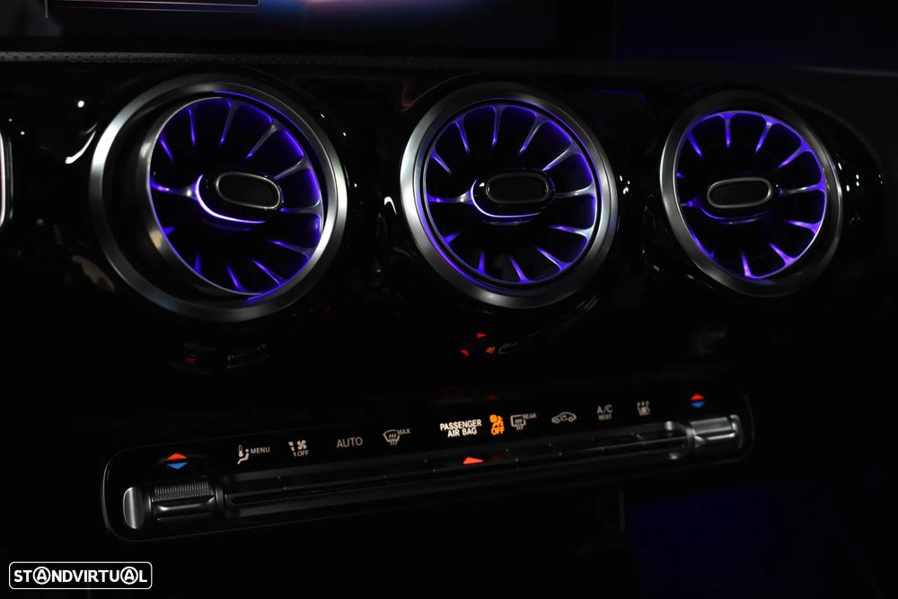 Mercedes-Benz A 250 e 8G-DCT AMG Line - 39