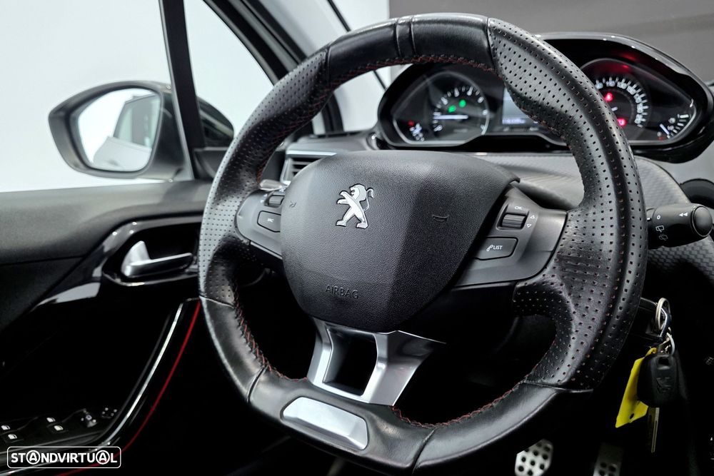 Peugeot 208 1.2 PureTech GT Line - 15