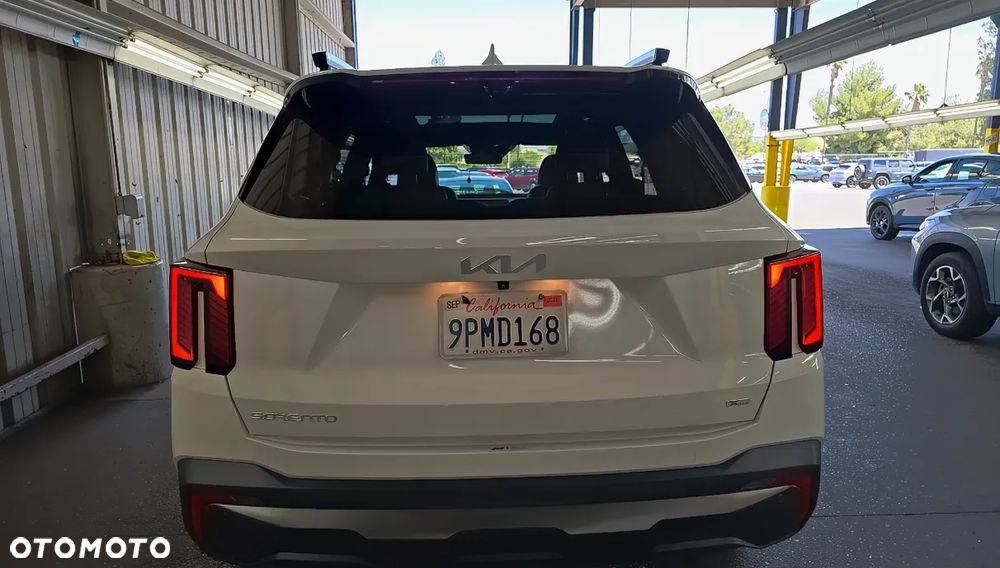 Kia Sorento - 5