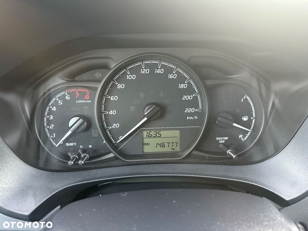 Toyota Yaris 1.0 Active - 10