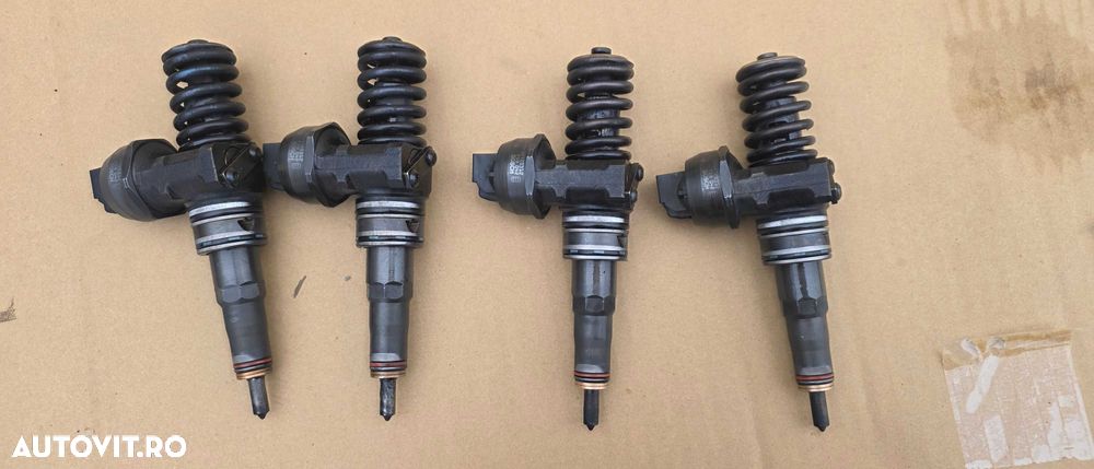 Injectoare Vw Passat 3c 2.0 Tdi Motor BMP BMM 2006 2007 2008