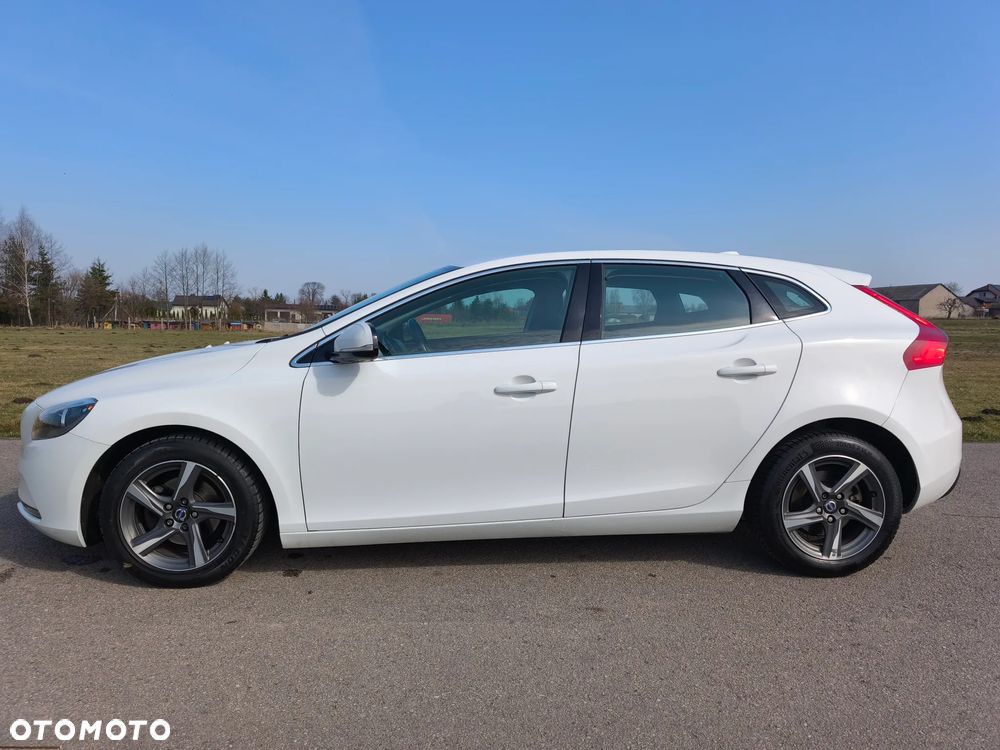 Volvo V40 D2 Momentum - 8