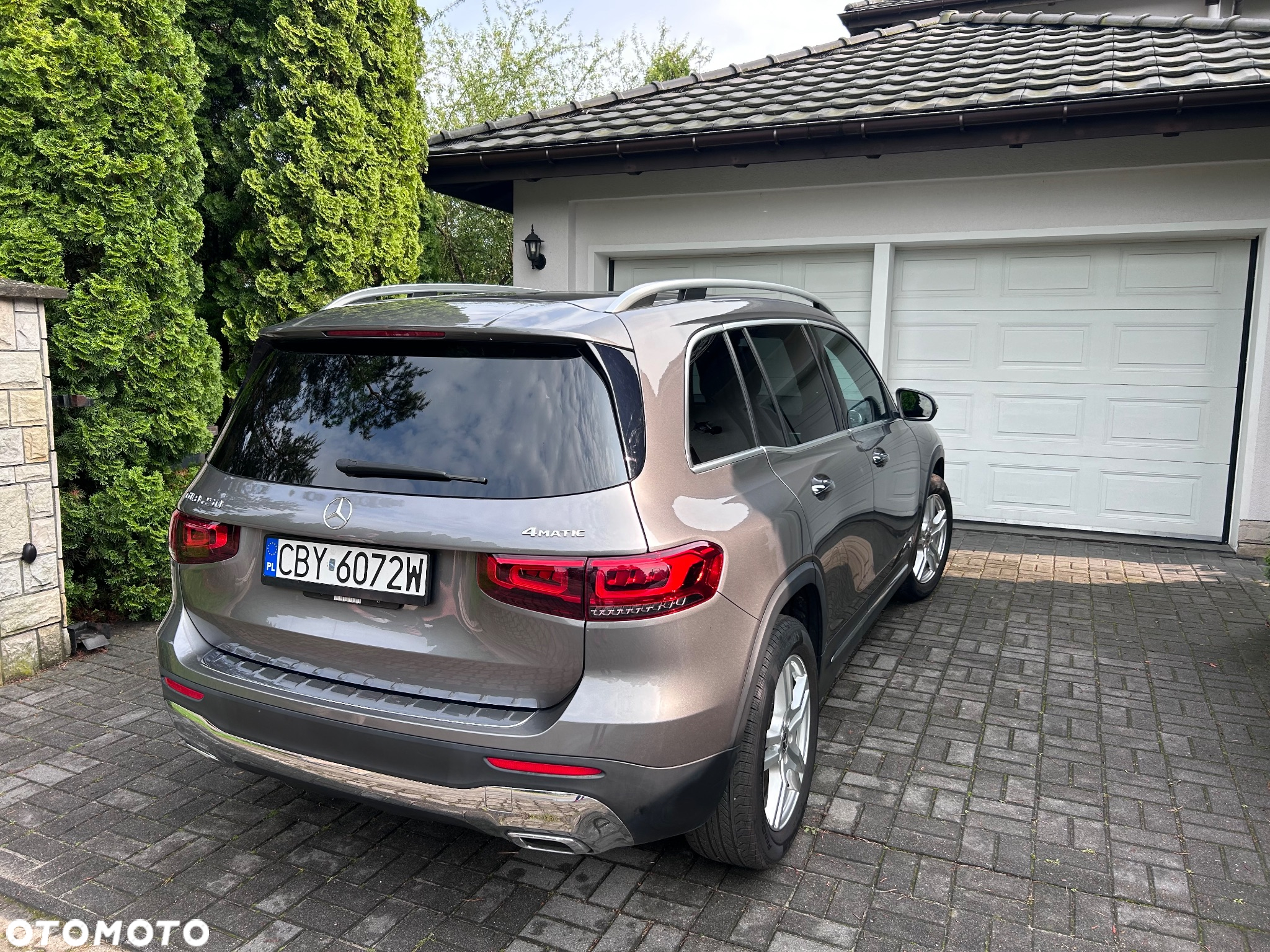 Mercedes-Benz GLB 250 4-Matic 8G-DCT - 10
