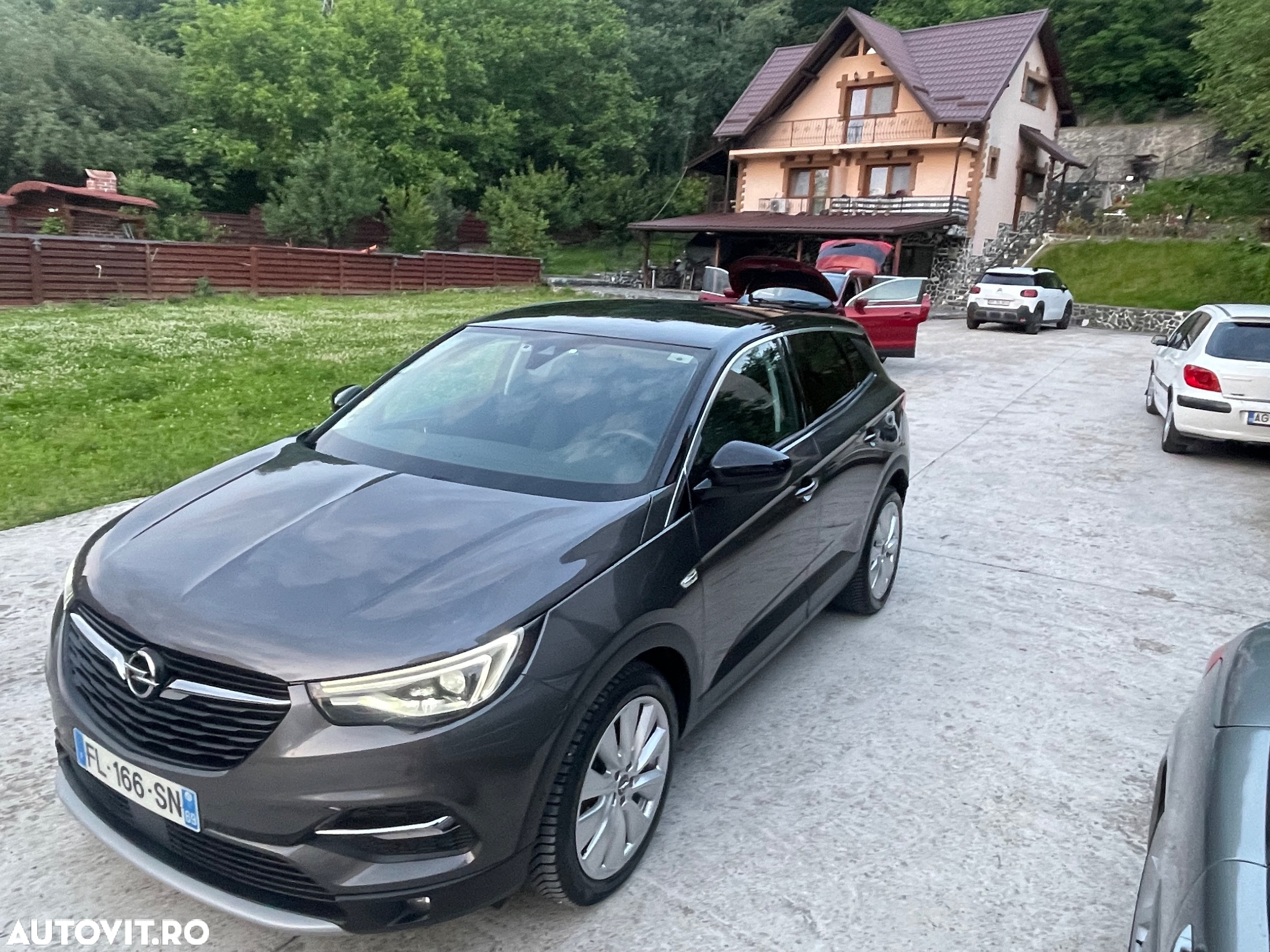 Opel Grandland X 2.0 START/STOP Aut. Design Line - 4