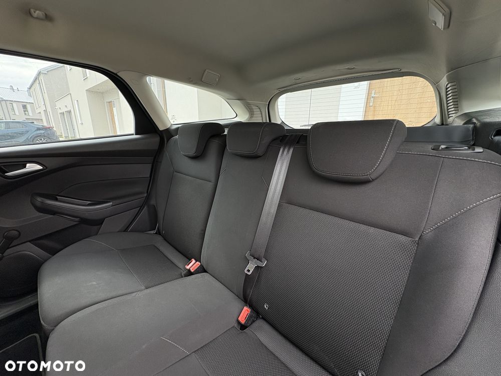 Ford Focus 1.6 Trend - 9