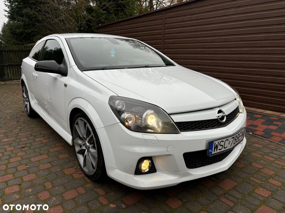 Opel Astra OPC Nürburgring Edition - 2