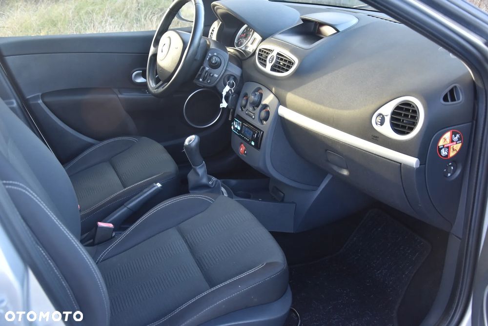 Renault Clio - 6