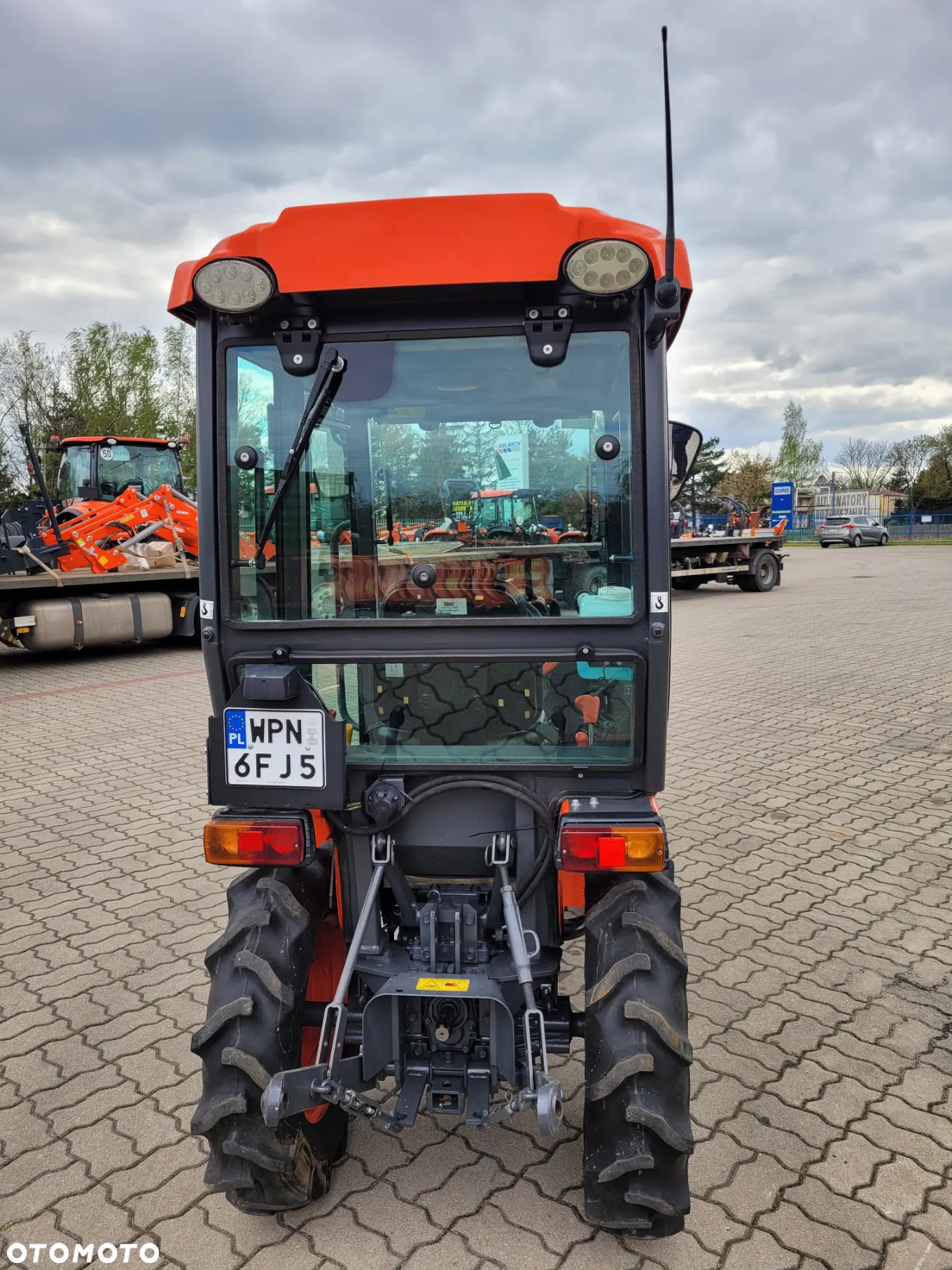 Kubota B1241 - 4
