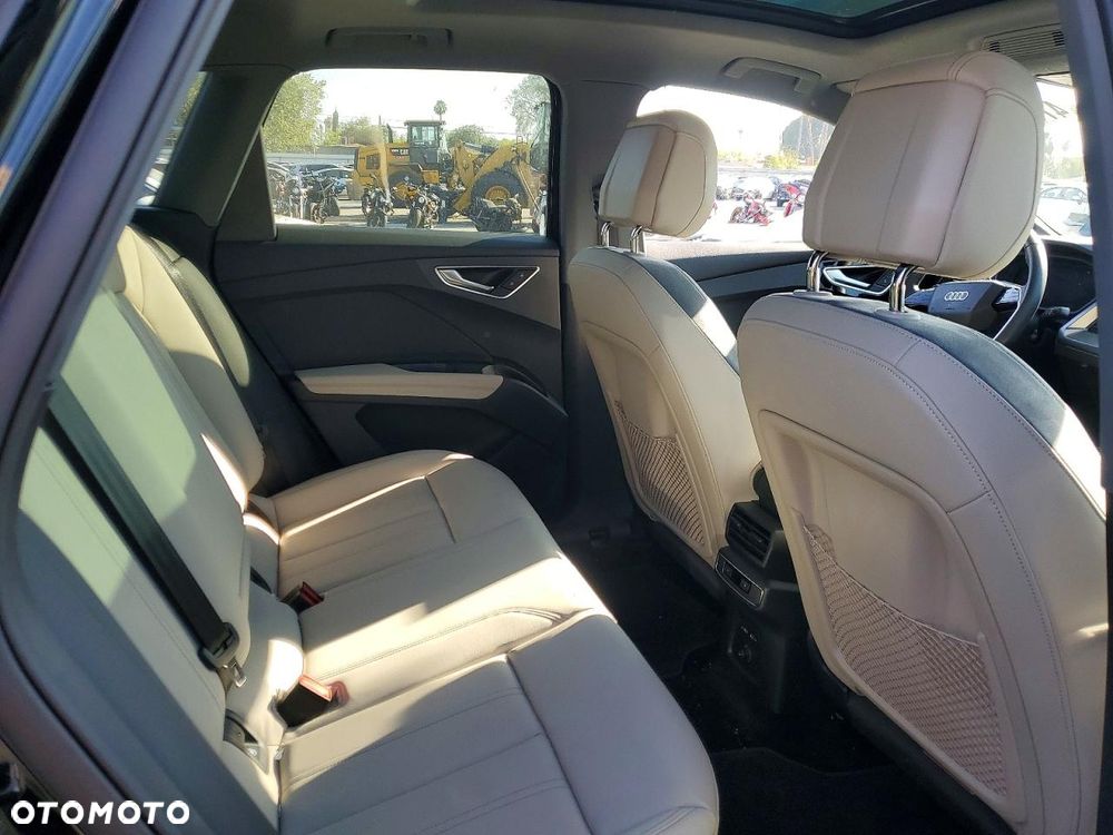 Audi Q4 e-tron - 12