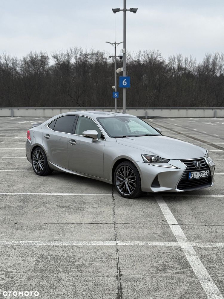 Lexus IS 200t / 300 Elegance - 2