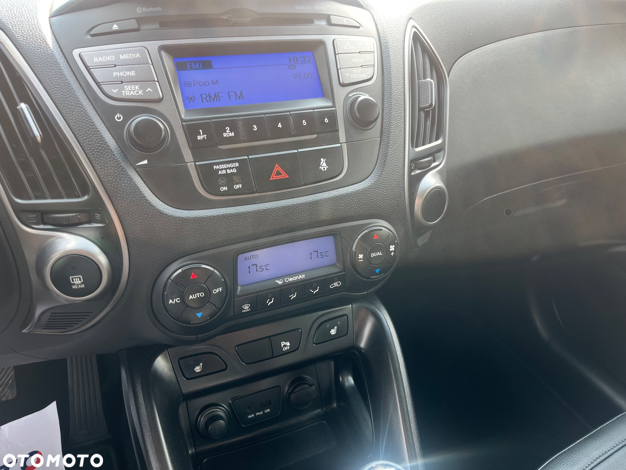 Hyundai ix35 2.0 CRDi 4WD Fifa World Cup Gold Edition - 10