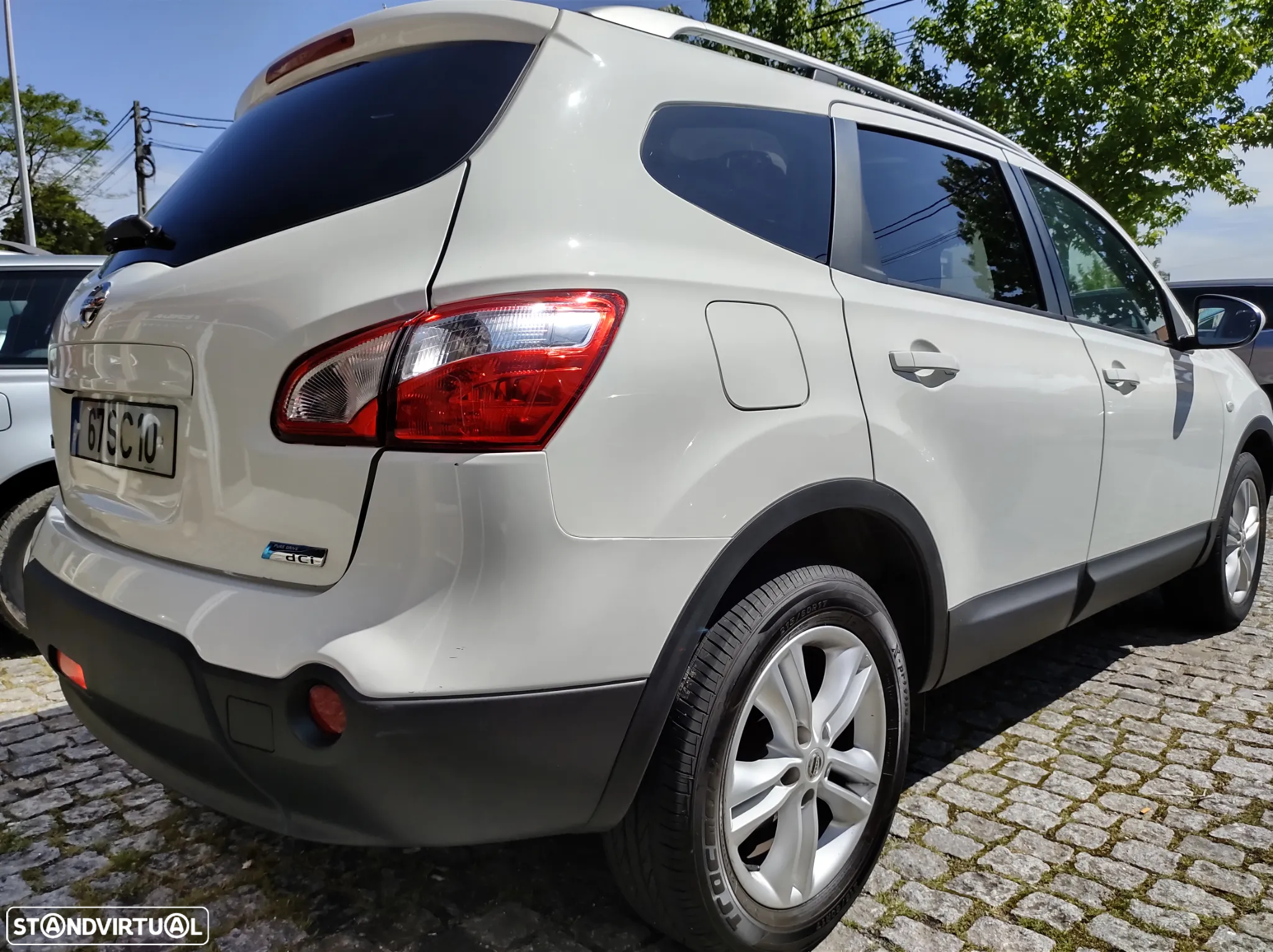 Nissan Qashqai +2 1.5 dCi Tekna Premium 17 - 11