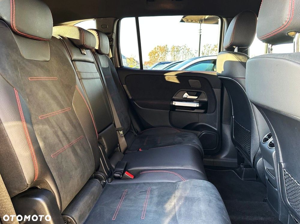 Mercedes-Benz GLB - 15