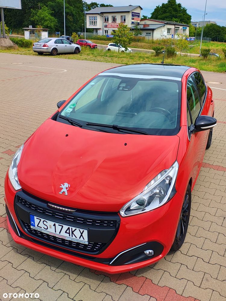 Peugeot 208 2015 photo 4