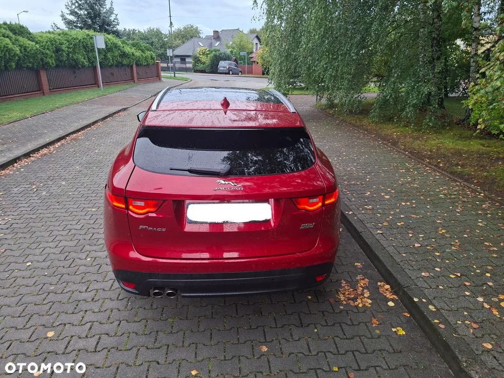 Jaguar F-Pace - 6