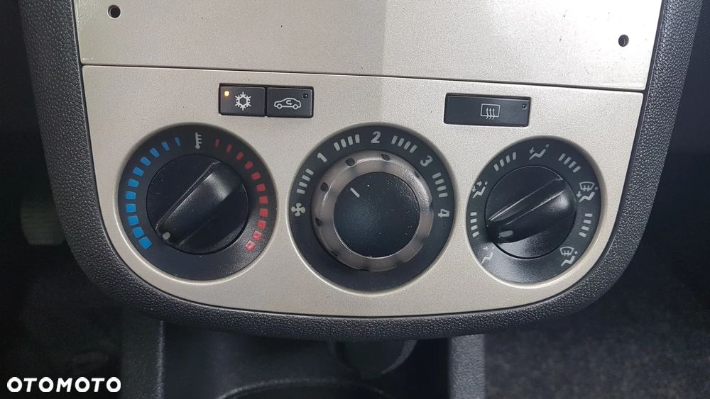 Opel Corsa - 12