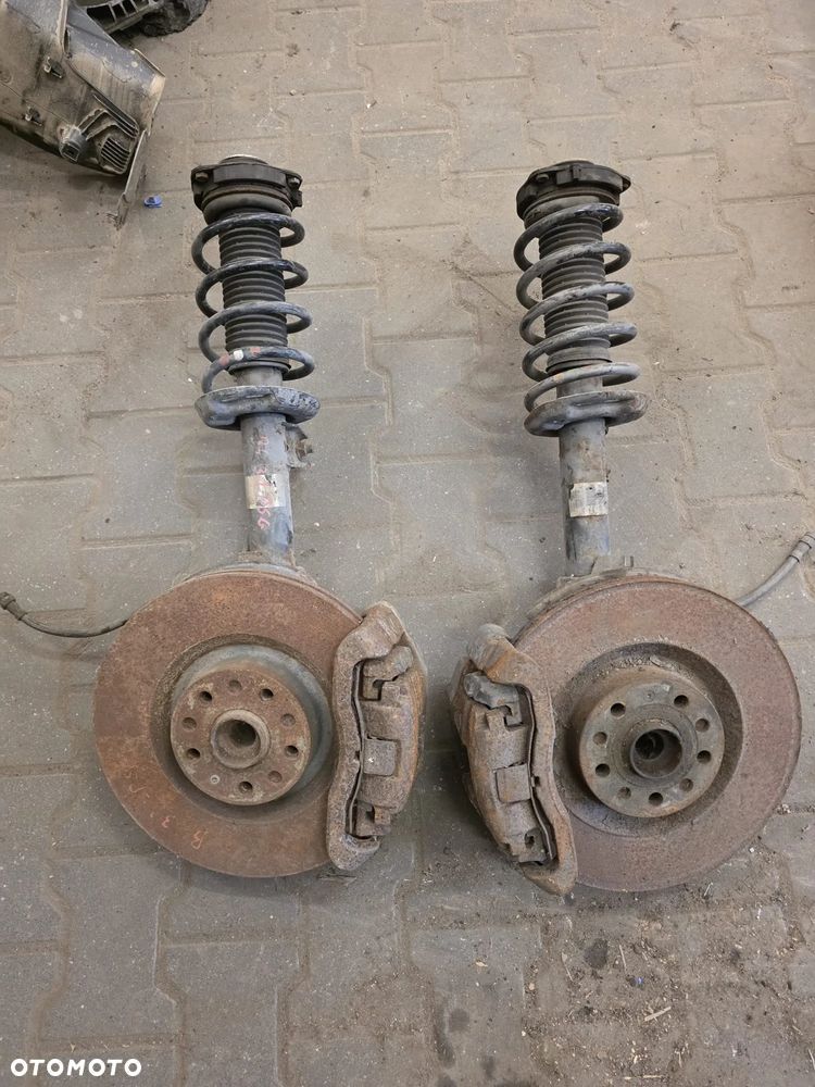 VW PASSAT B6 3.2 BENZYNA 4X4 4 MOTION MCPHERSON LEWY LUB PRAWY - 1