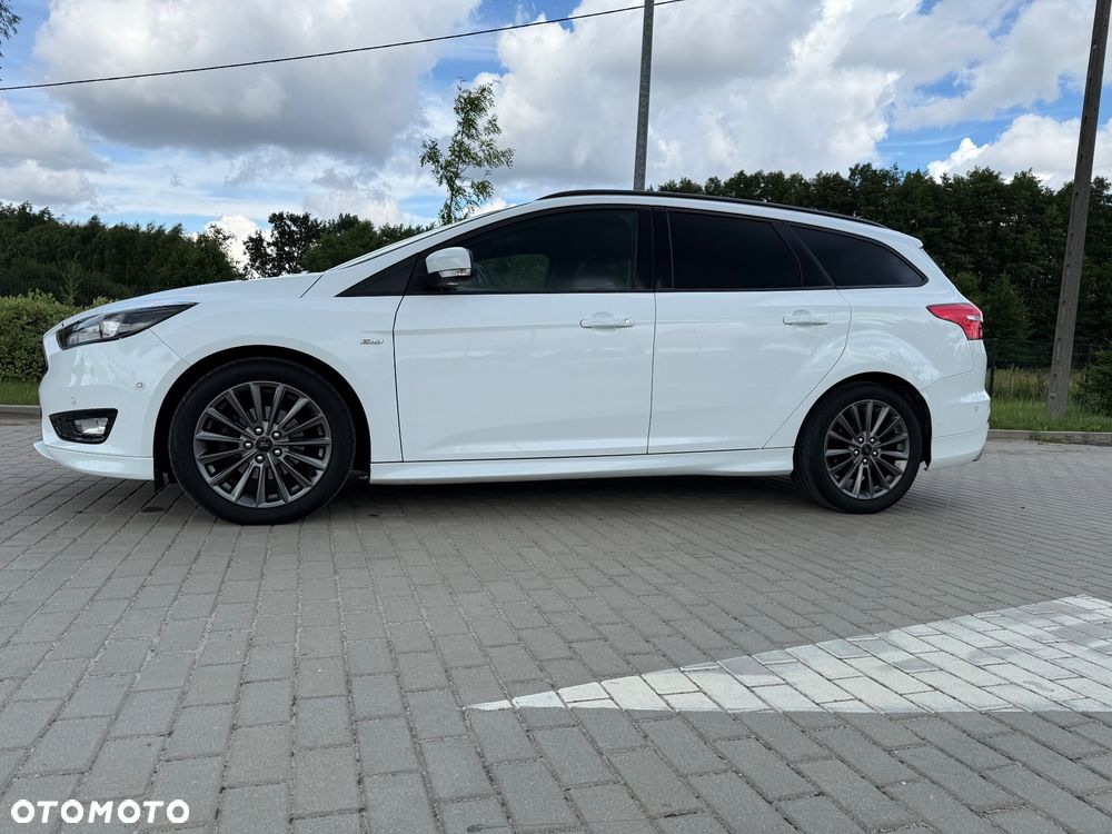 Ford Focus 1.0 EcoBoost Start-Stopp-System ST-LINE STYLE - 6