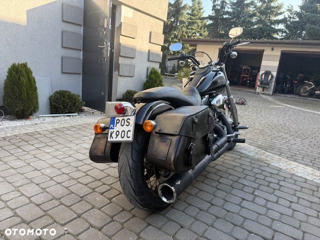 Harley-Davidson Dyna Street Bob - 5