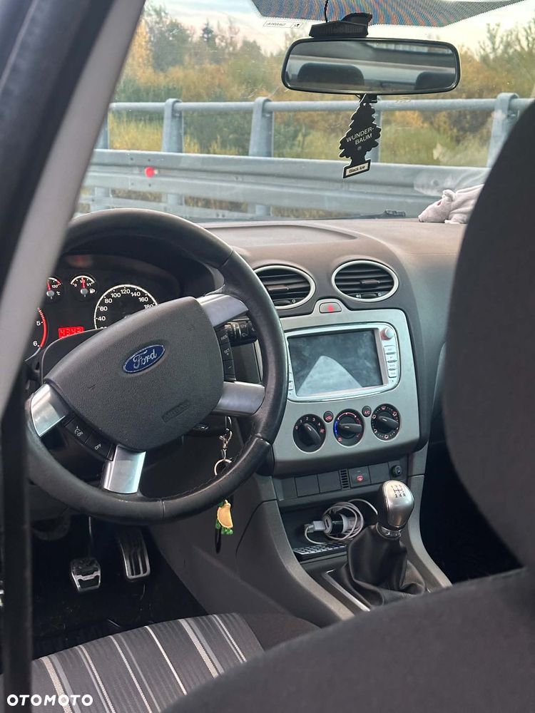 Ford Focus - 11