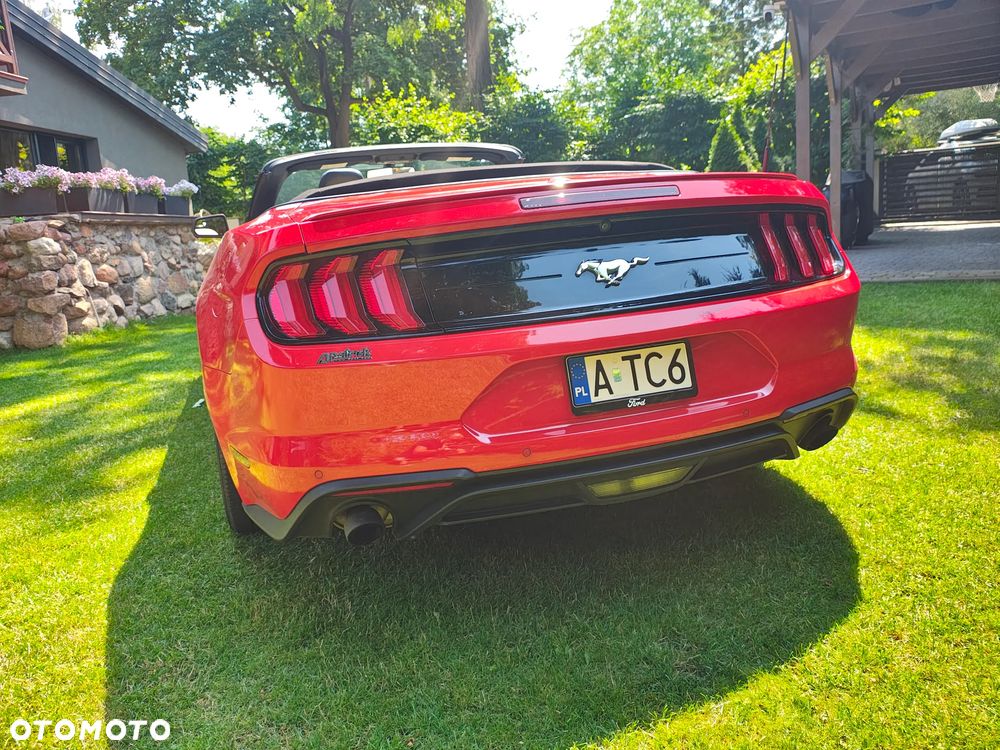 Ford Mustang - 7