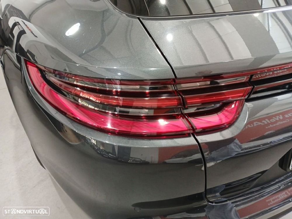 Porsche Panamera Sport Turismo 4 E-Hybrid - 36