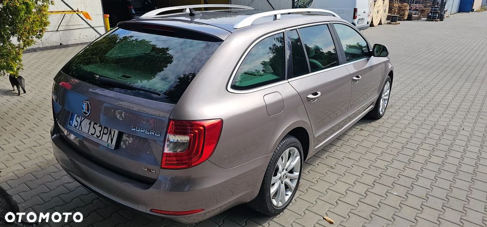 Skoda Superb 2.0 TDI 4x4 Platinum - 6