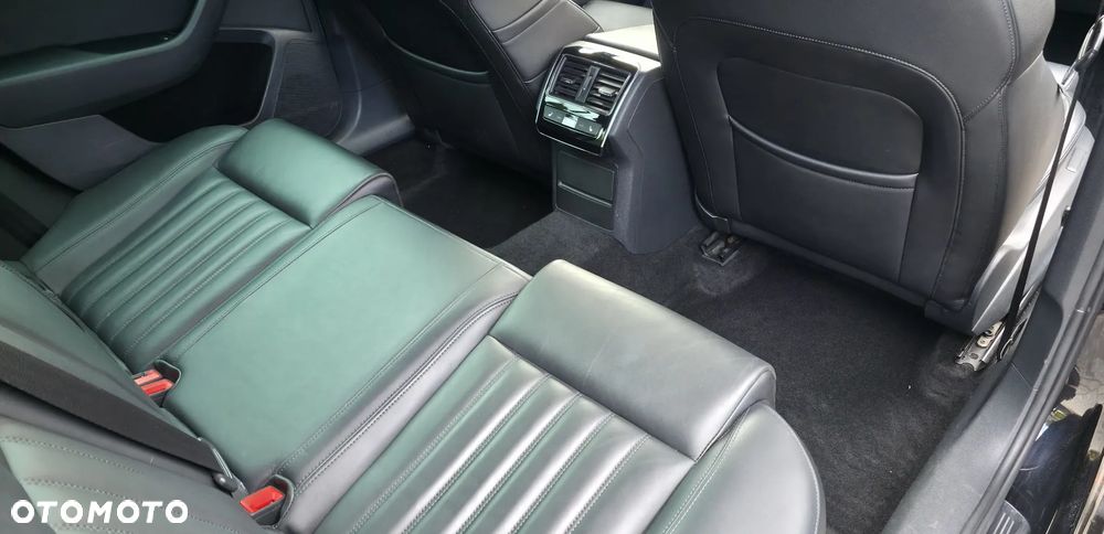 Skoda Superb 2.0 TDI DSG L&K - 11