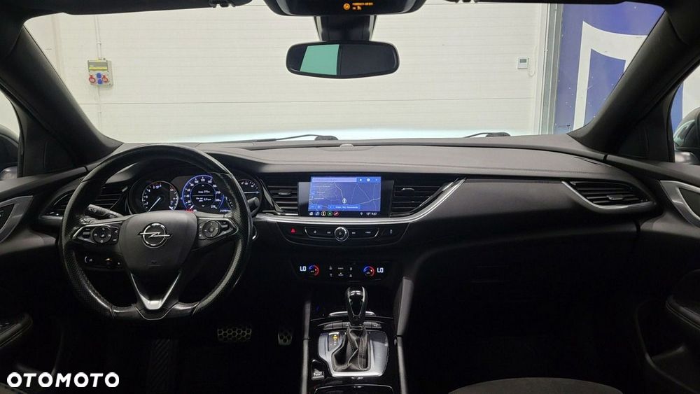 Opel Insignia - 16
