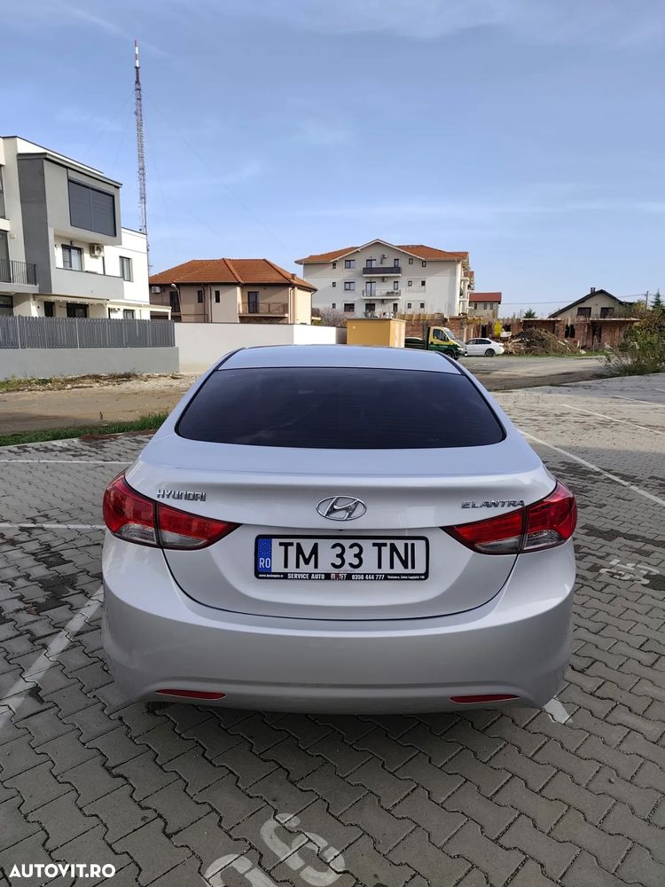 Hyundai Elantra 1.6 MPi - 2