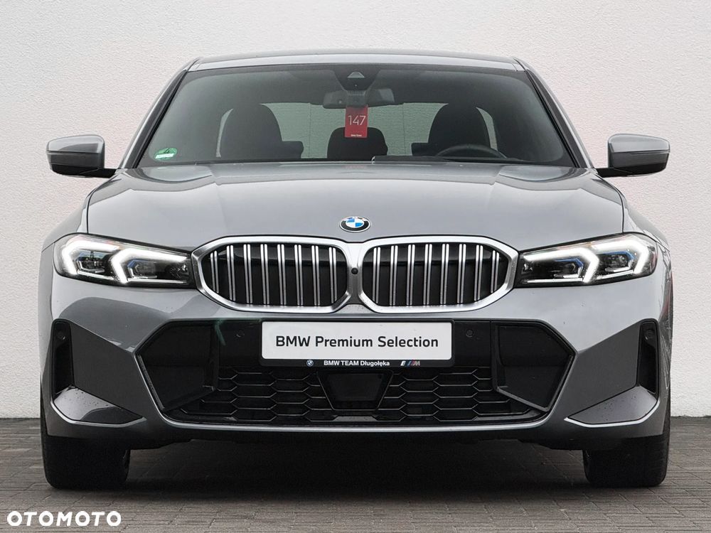 BMW Seria 3 330i xDrive M Sport - 4