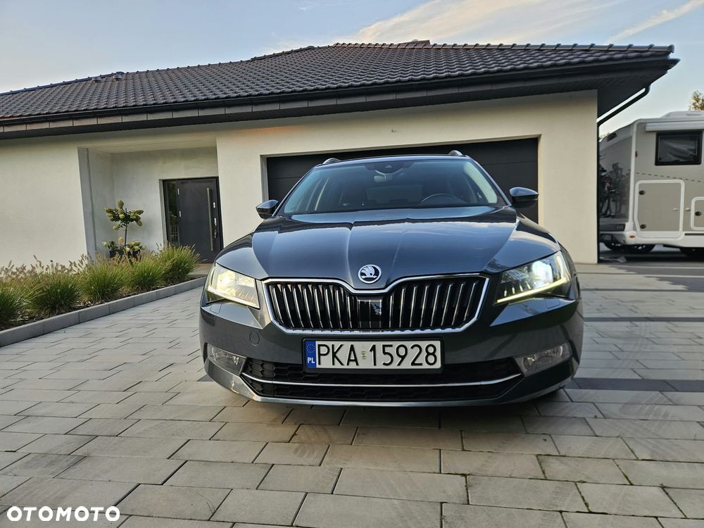 Skoda Superb 2.0 TDI Ambition DSG7 - 23