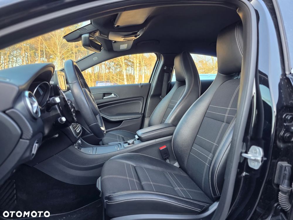 Mercedes-Benz Klasa A 220 d 4Matic 7G-DCT AMG Line - 16