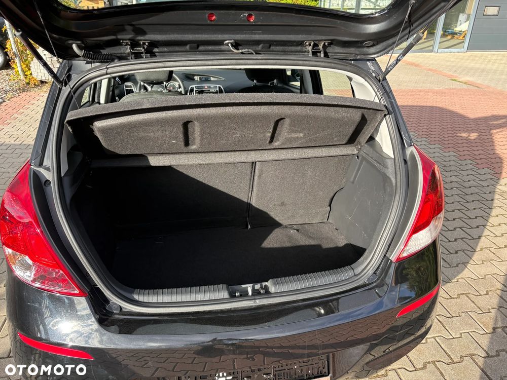 Hyundai i20 1.1 CRDi Elegant - 8