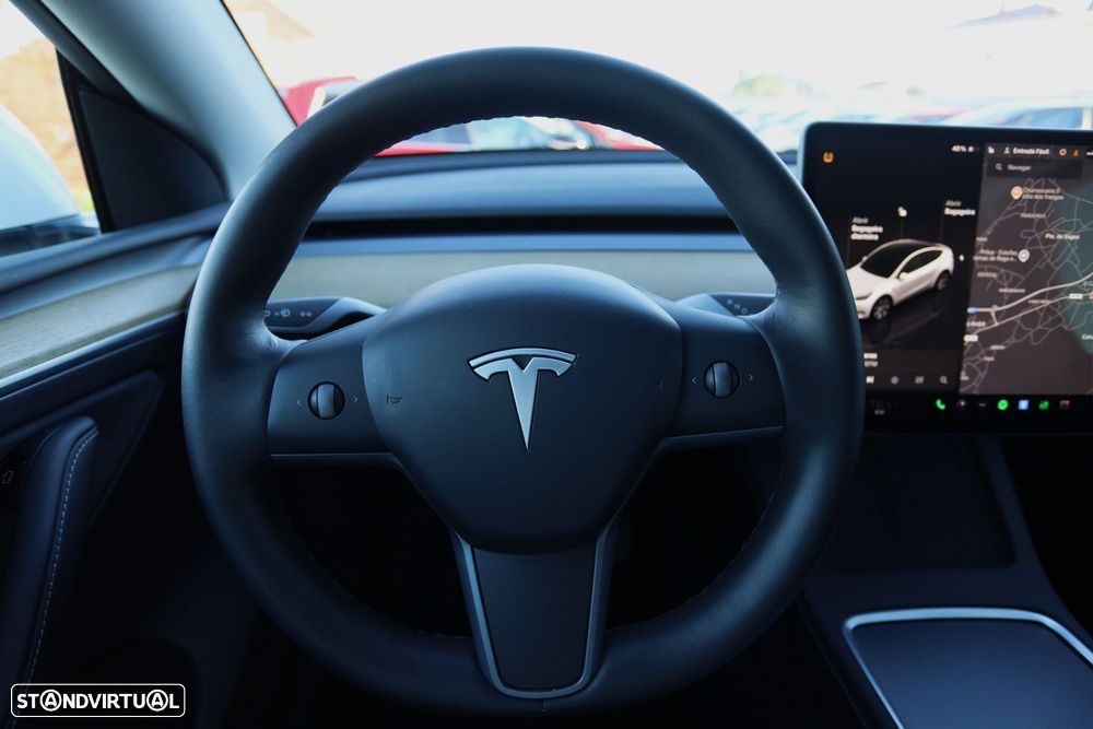 Tesla Model Y Long Range Dual Motor AWD - 13