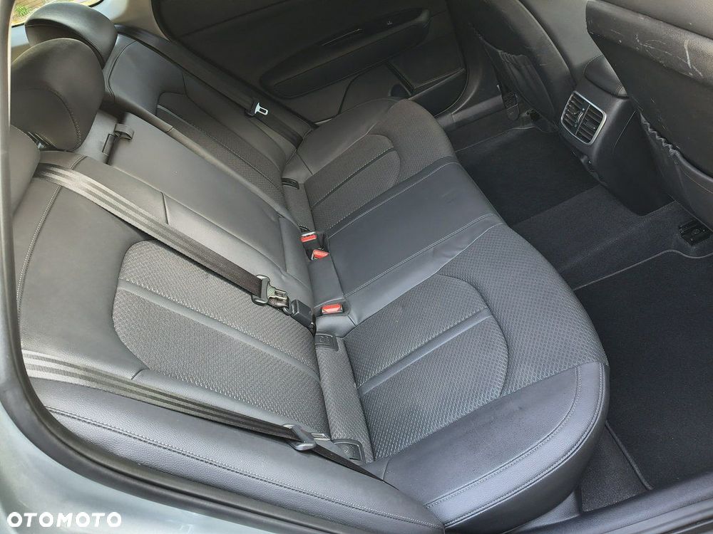 Kia Optima - 28