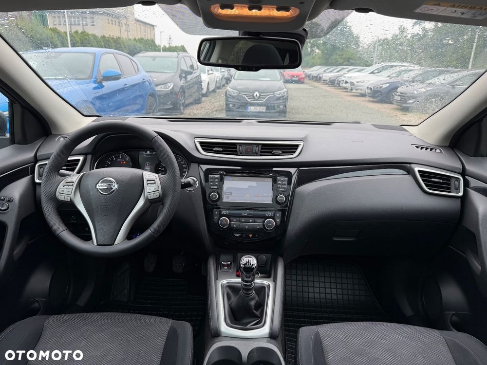 Nissan Qashqai 1.6 DIG-T N-Connecta - 27