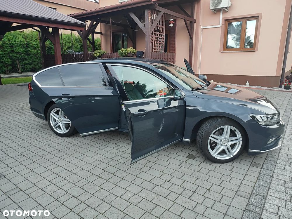Volkswagen Passat 2021 photo 2