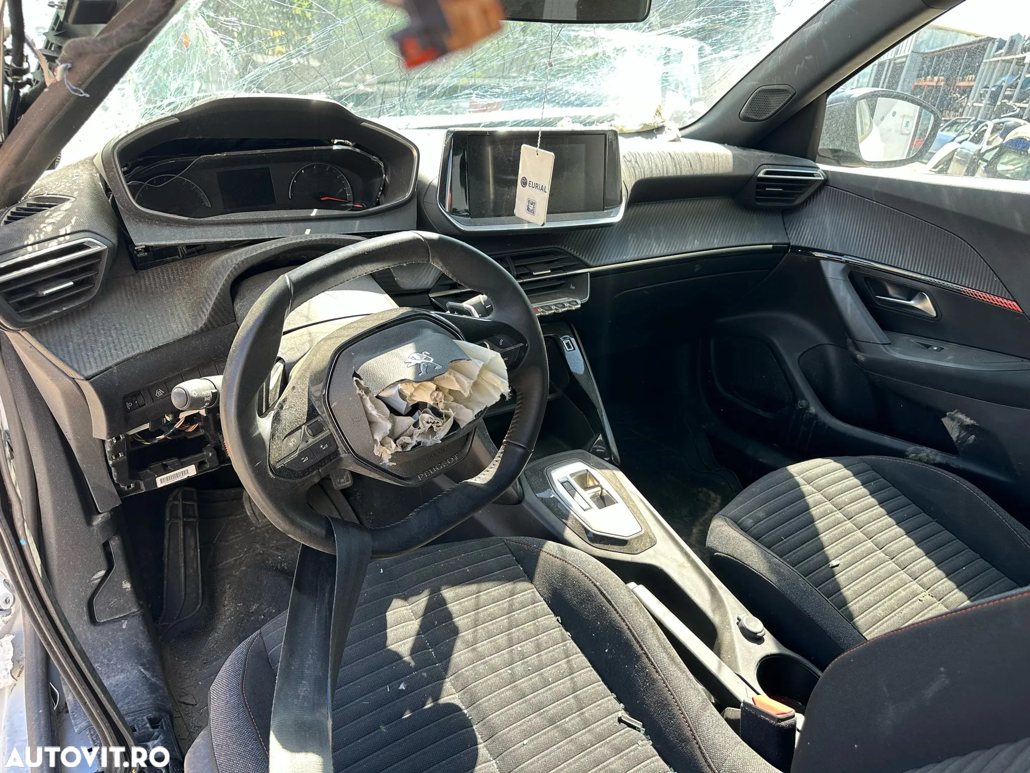 Dezmembrari Peugeot 2008 / 1.2 Benzina / 2023 - 5
