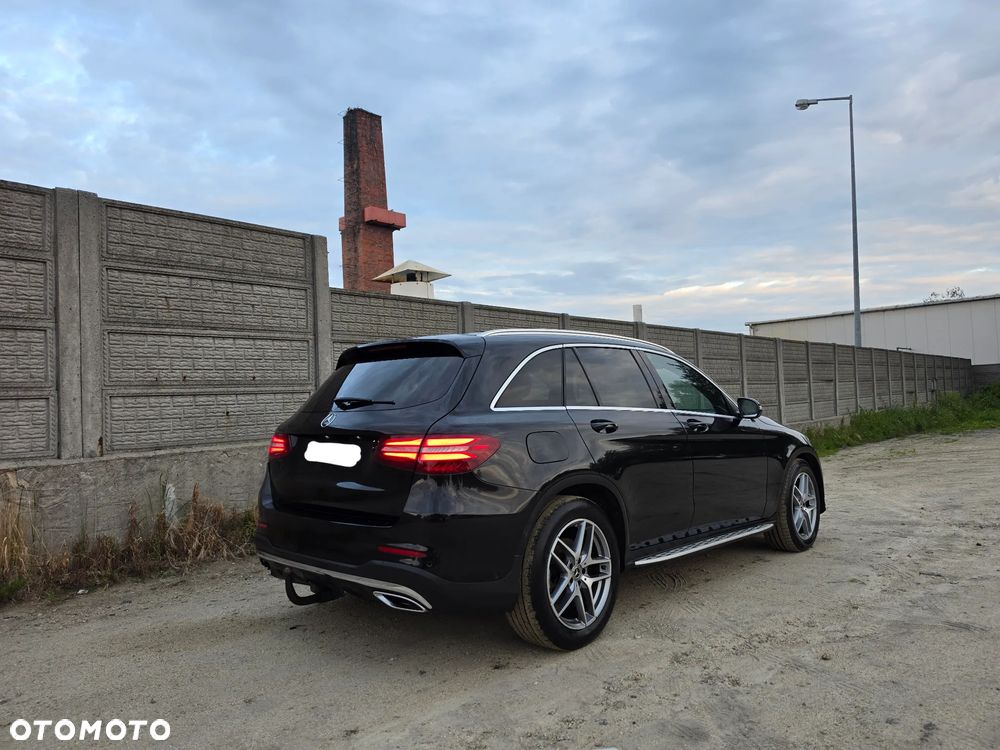 Mercedes-Benz GLC 250 d 4Matic 9G-TRONIC AMG Line - 3