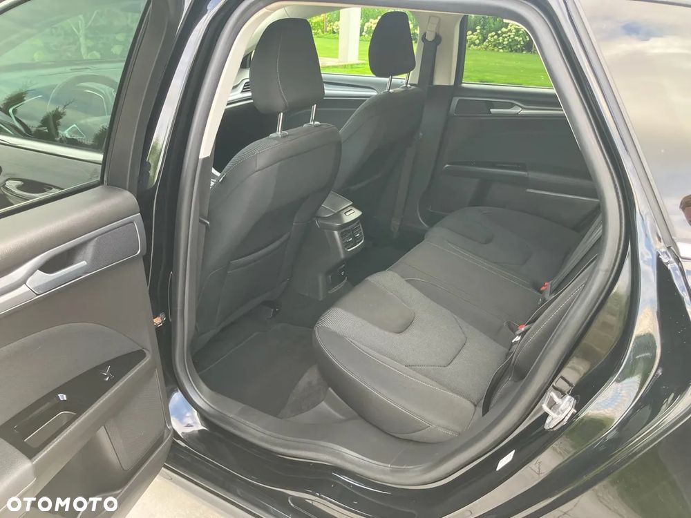 Ford Mondeo 2.0 TDCi Titanium PowerShift - 24