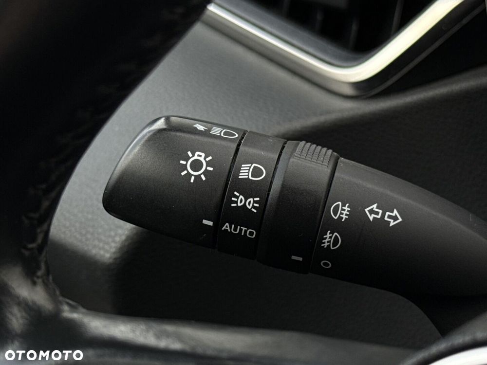 Toyota Corolla 1.8 Hybrid Selection - 17