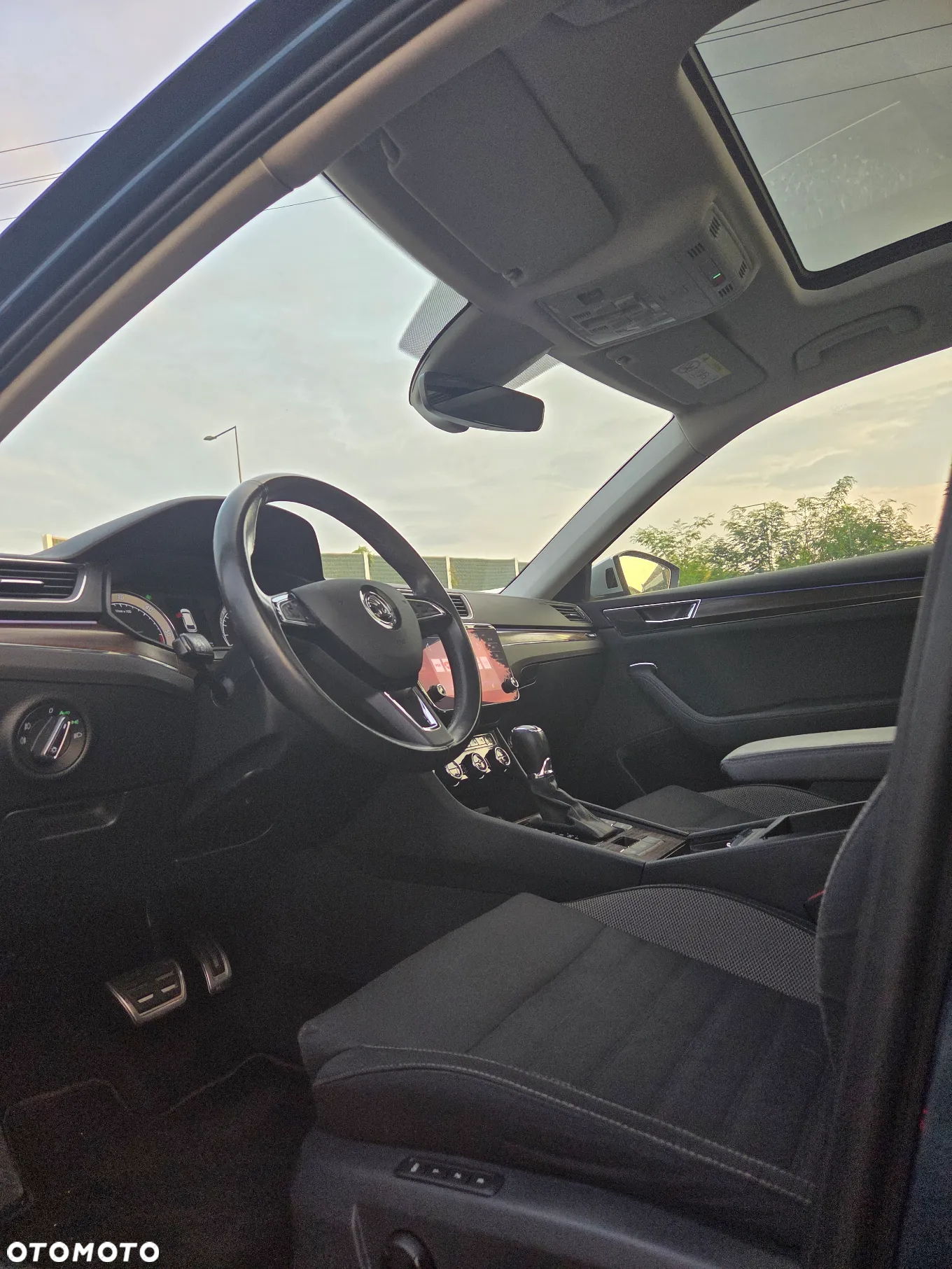 Skoda Superb 2.0 TDI SCR 4x4 Scout DSG - 23