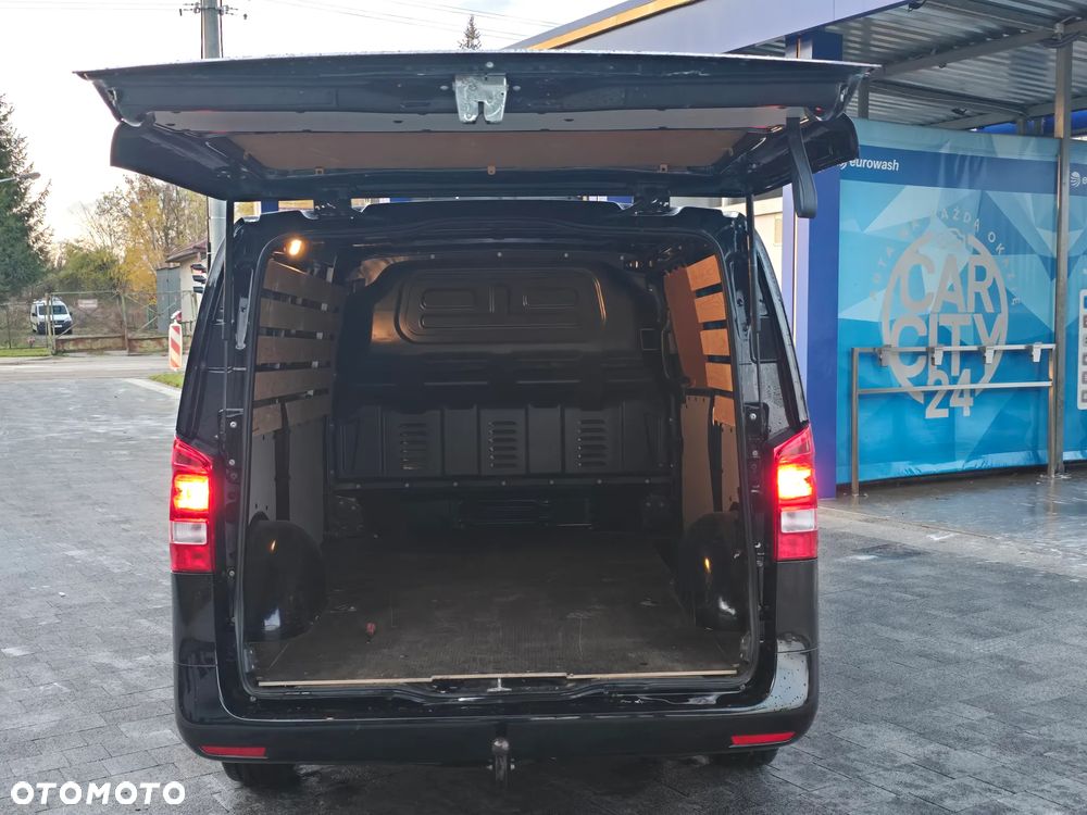 Mercedes-Benz Vito 110 - 24