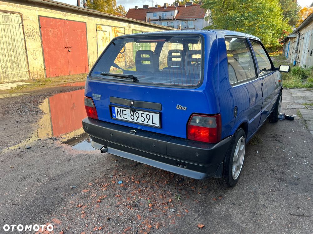 Fiat Uno 899 - 7